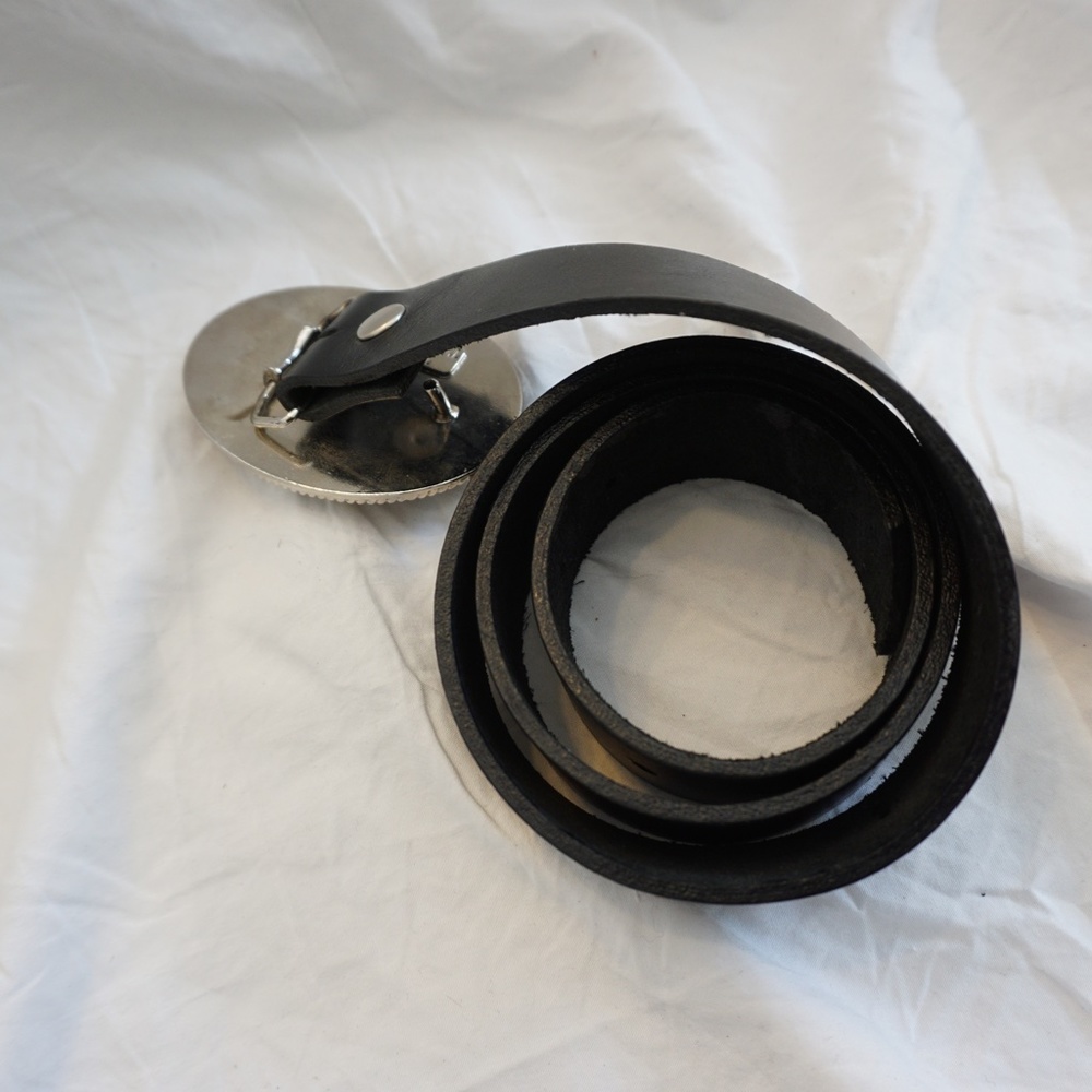Tarina Tarantino Cameo Belt Black Leather & Pearl - Picture 3 of 5